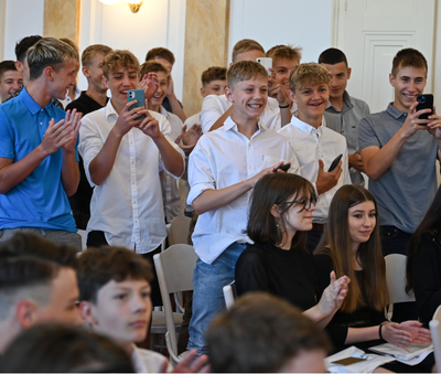 ROZLOUČENÍ S DEVÁŤÁKY