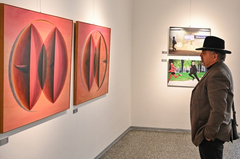 Vernisáž výstavy OBRAZY NA CESTÁCH